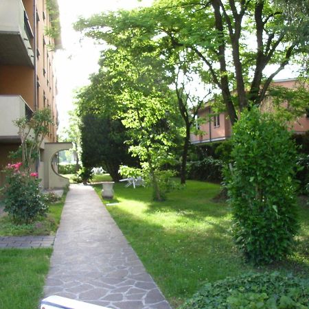 Viamilano25 Bed & Breakfast Mirandola Ngoại thất bức ảnh